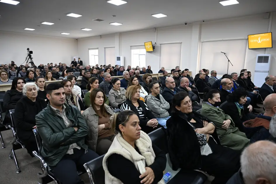Ruben Vardanyanın məhkəməsində zərərçəkmiş şəxslərin ifadələri dinlənilib - FOTO - Foto 4
