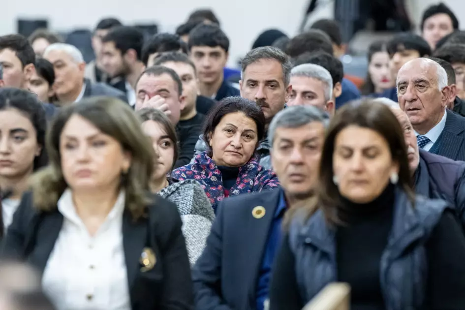Ruben Vardanyanın təqsirləndirildiyi cinayət işinin məhkəmə baxışı davam etdirilib - FOTO - Foto 13