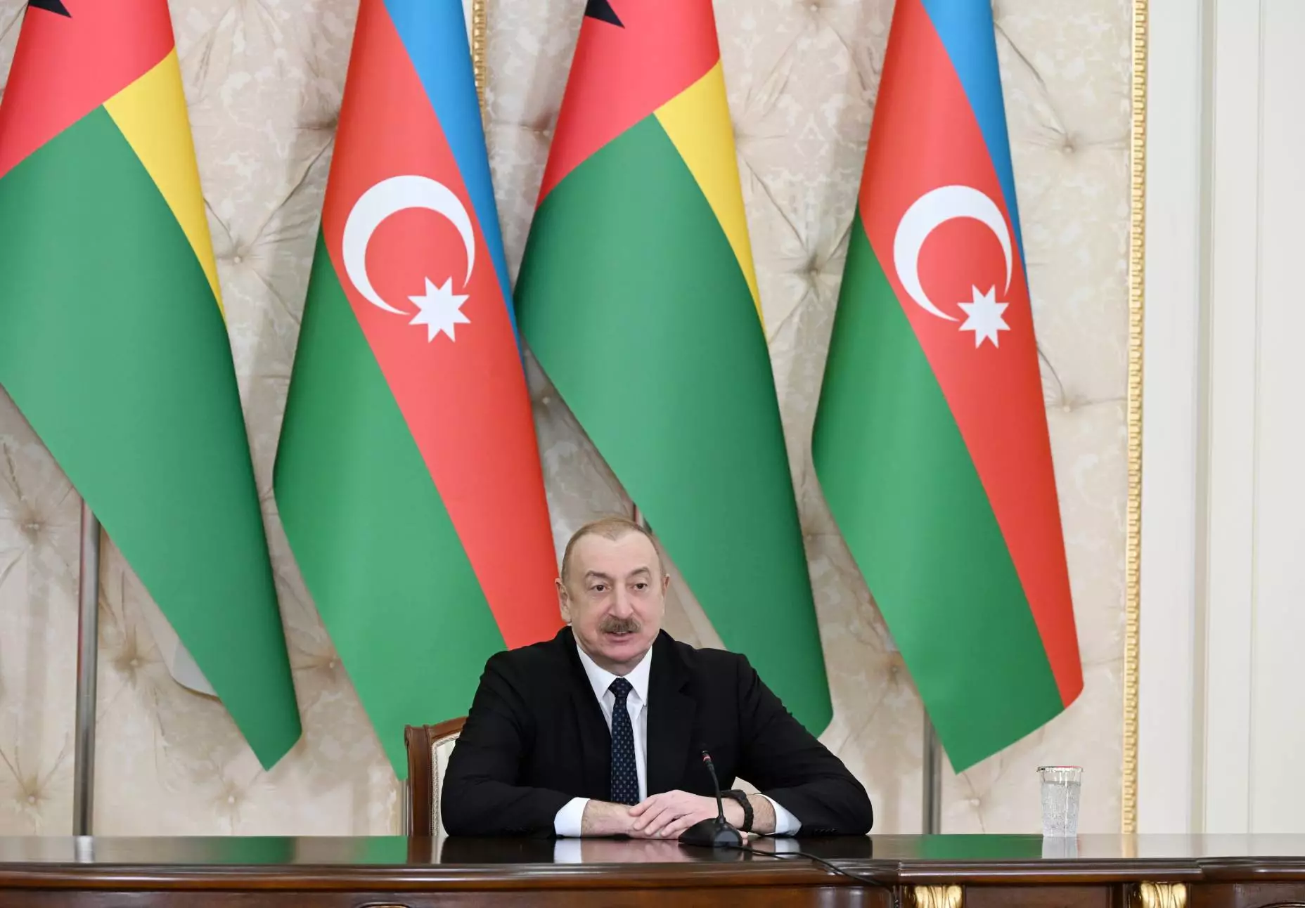 Azərbaycan və Qvineya-Bisau prezidentləri mətbuata bəyanatlarla çıxış ediblər - FOTO - Foto 7