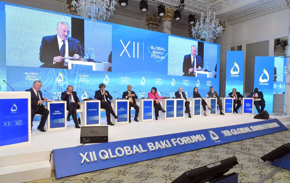 Bakı Forumunda panel müzakirəsi: “Gələcək üçün BMT paktı: Yeni qlobal konsensusun yaradılması” - FOTO - Foto 9