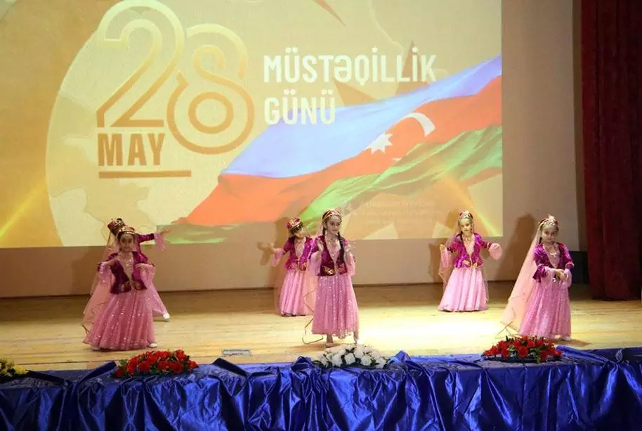 Müstəqillik Günü Azərbaycan Ordusunda yüksək təntənə ilə qeyd olunub - FOTO/VİDEO - Foto 11