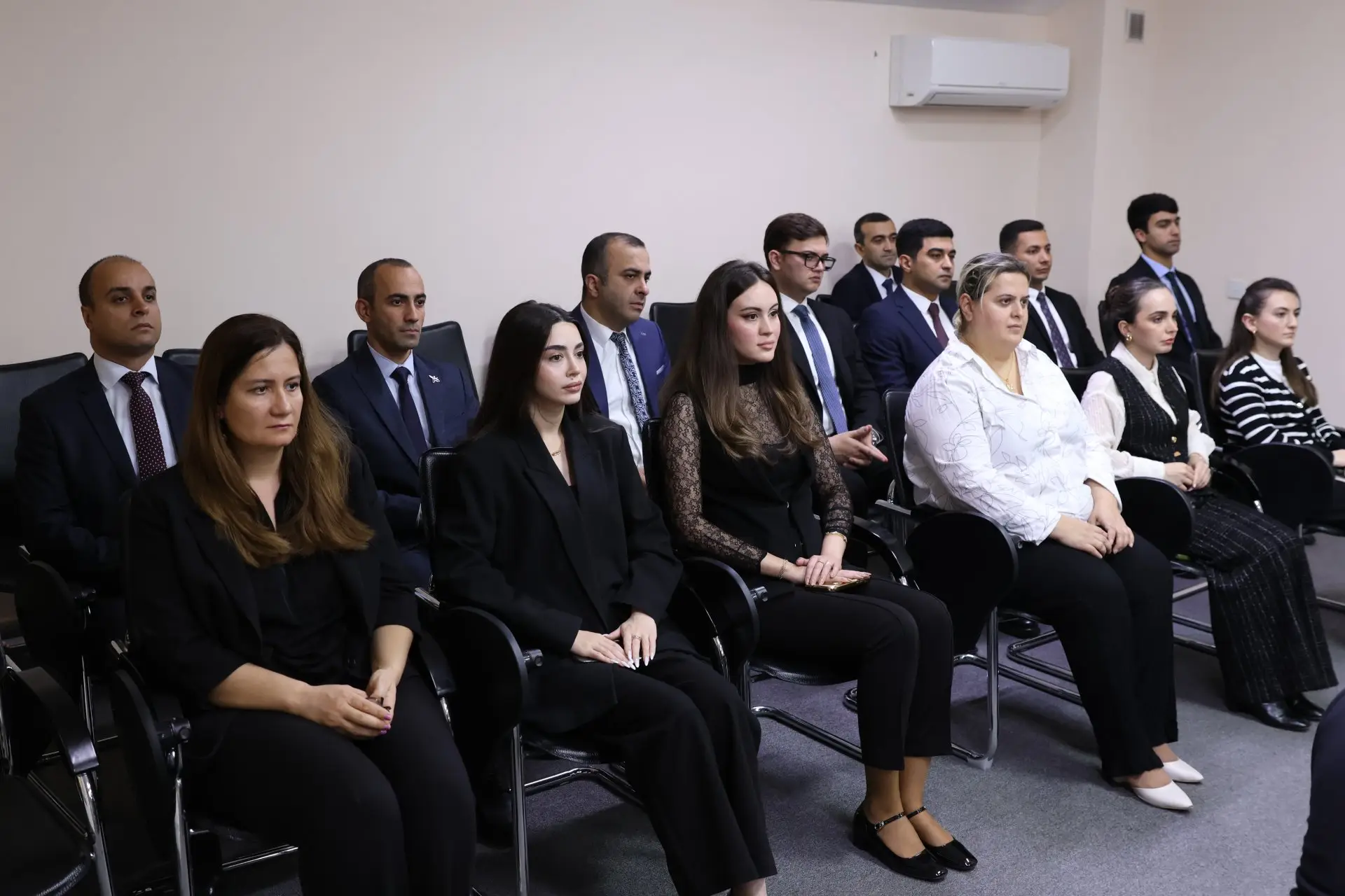 Medianın İnkişafı Agentliyində Anım Gününə həsr olunan tədbir keçirilib, Zəfər parkı ziyarət edilib - FOTO - Foto 4