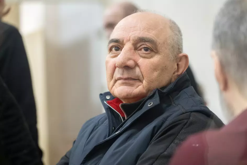 Laçın sakini olan zərərçəkmiş şəxs: İşğala qədər bizim kənd mütəmadi olaraq Ermənistan tərəfindən atəşə tutulurdu - MƏHKƏMƏ - Foto 11