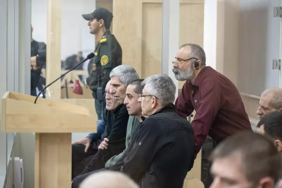 Laçın sakini olan zərərçəkmiş şəxs: İşğala qədər bizim kənd mütəmadi olaraq Ermənistan tərəfindən atəşə tutulurdu - MƏHKƏMƏ - Foto 6
