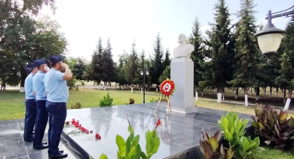 Azərbaycan Ordusunda Silahlı Qüvvələr Günü münasibətilə silsilə tədbirlər keçirilib - Foto 8