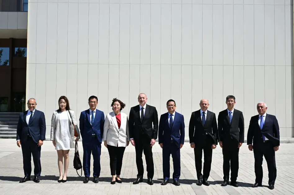 Prezident Mingəçevirdə Çinin “Dongfang Electric İnternational Corporation” Şirkətinin İdarə Heyətinin sədrini qəbul edib - Foto 3