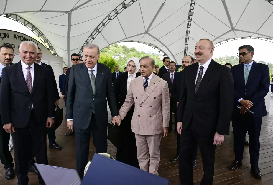 Azərbaycan və Türkiyə prezidentləri, Pakistanın Baş naziri Laçın şəhərində seyrəngahda olublar - FOTO - Foto 3