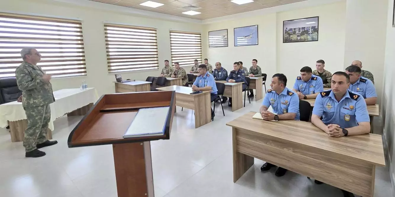 PUA Akademiyasının buraxılış mərasimi keçirilib - FOTO - Foto 2