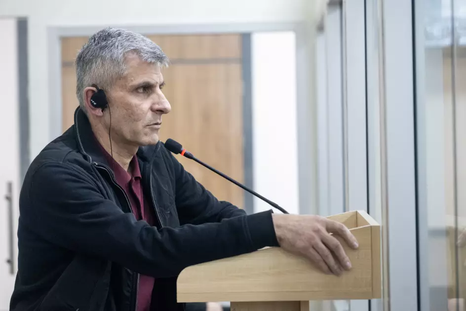Laçın sakini olan zərərçəkmiş şəxs: İşğala qədər bizim kənd mütəmadi olaraq Ermənistan tərəfindən atəşə tutulurdu - MƏHKƏMƏ - Foto 12