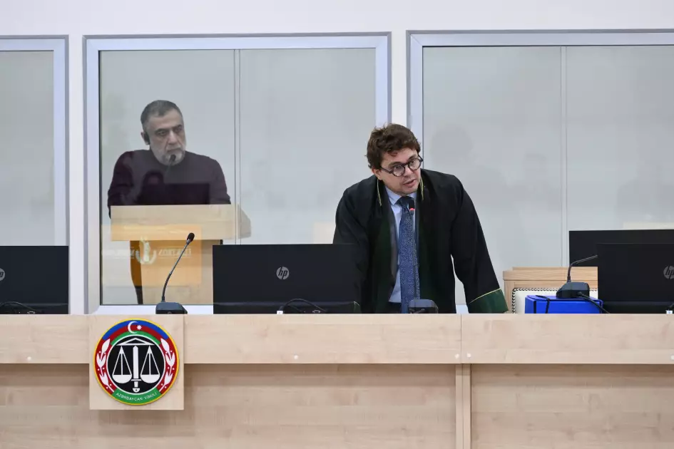 Ruben Vardanyanın təqsirləndirildiyi cinayət işinin məhkəmə baxışı davam etdirilib - FOTO - Foto 5