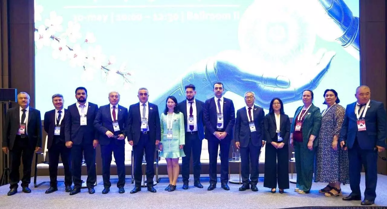 Vəkillər Kollegiyasının rəhbərliyi Özbəkistanda Beynəlxalq Hüquq Forumunda iştirak edib - FOTO - Foto 11
