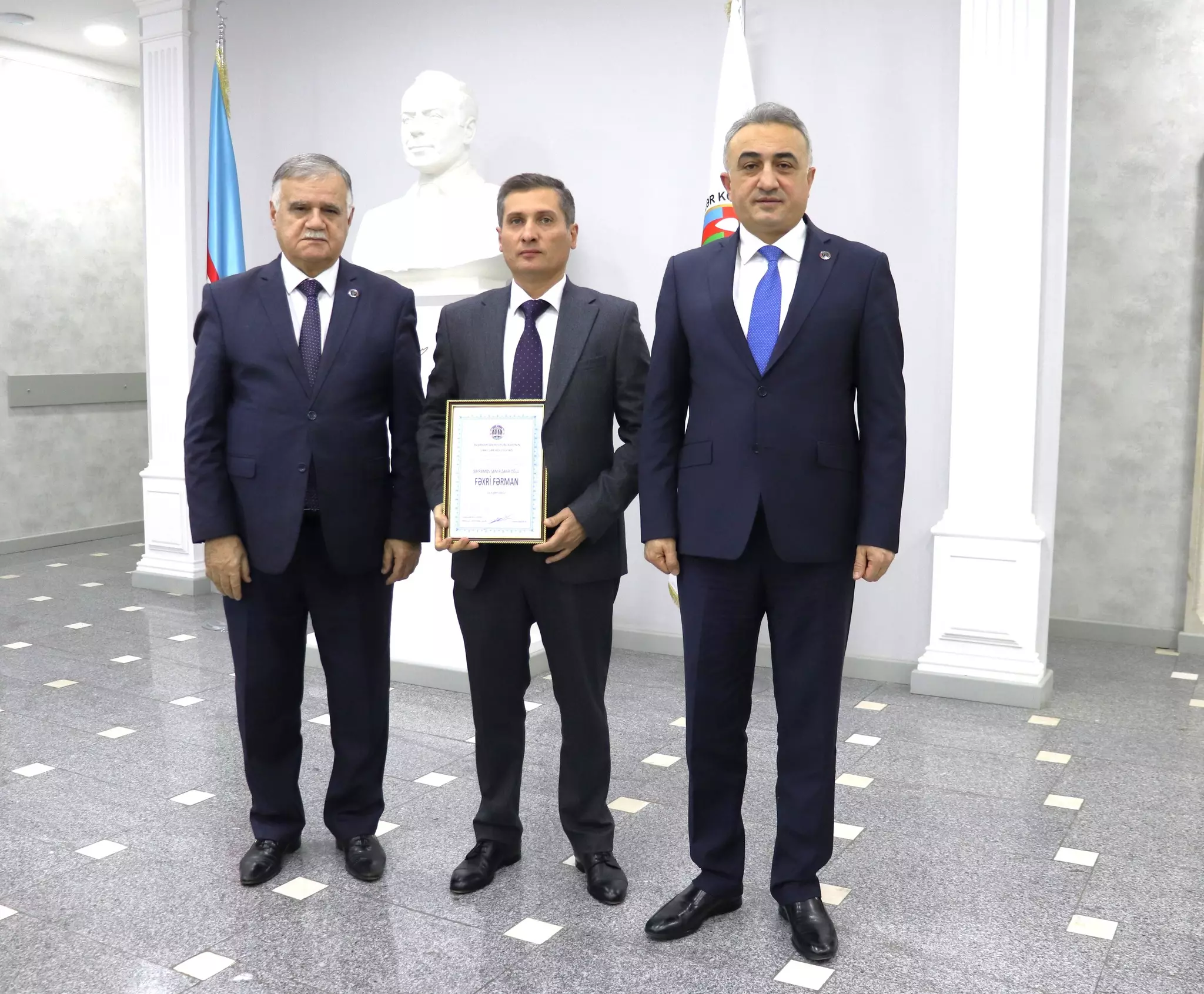 Vəkillər Kollegiyasının rəhbərliyi yeni hakim təyin olunan vəkilləri təbrik və təltif edib - FOTO - Foto 4