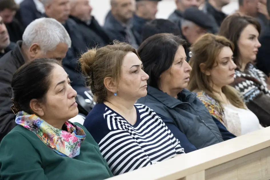 Ruben Vardanyanın məhkəməsində zərərçəkmiş şəxslərin ifadələri dinlənilib - FOTO - Foto 18