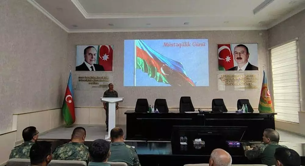 Müstəqillik Günü Azərbaycan Ordusunda yüksək təntənə ilə qeyd olunub - FOTO/VİDEO - Foto 12