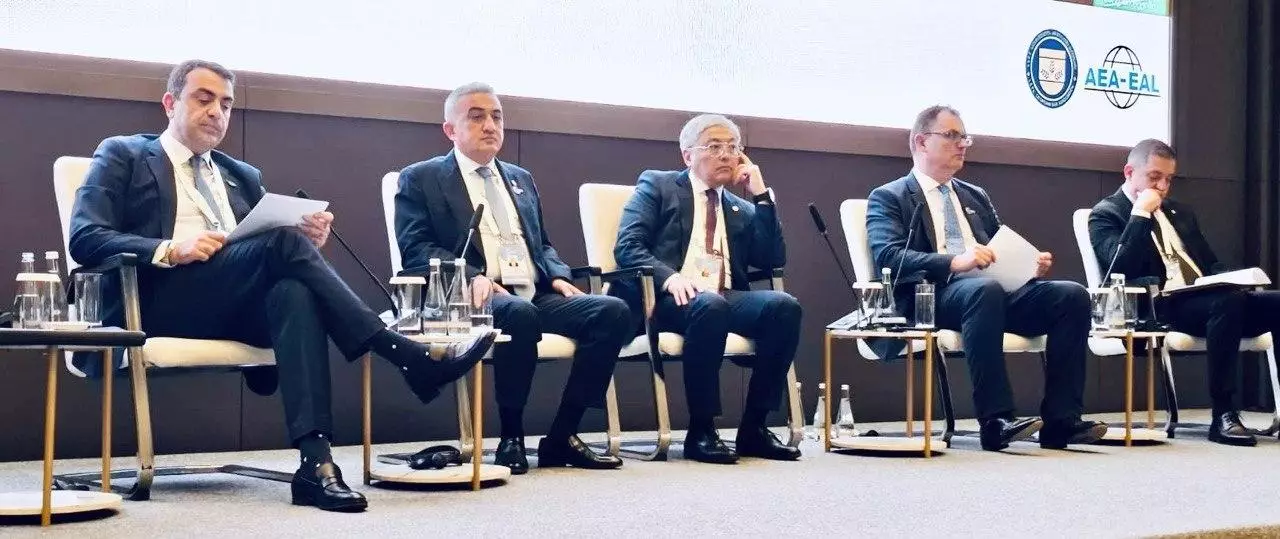 Vəkillər Kollegiyasının rəhbərliyi Özbəkistanda Beynəlxalq Hüquq Forumunda iştirak edib - FOTO - Foto 2