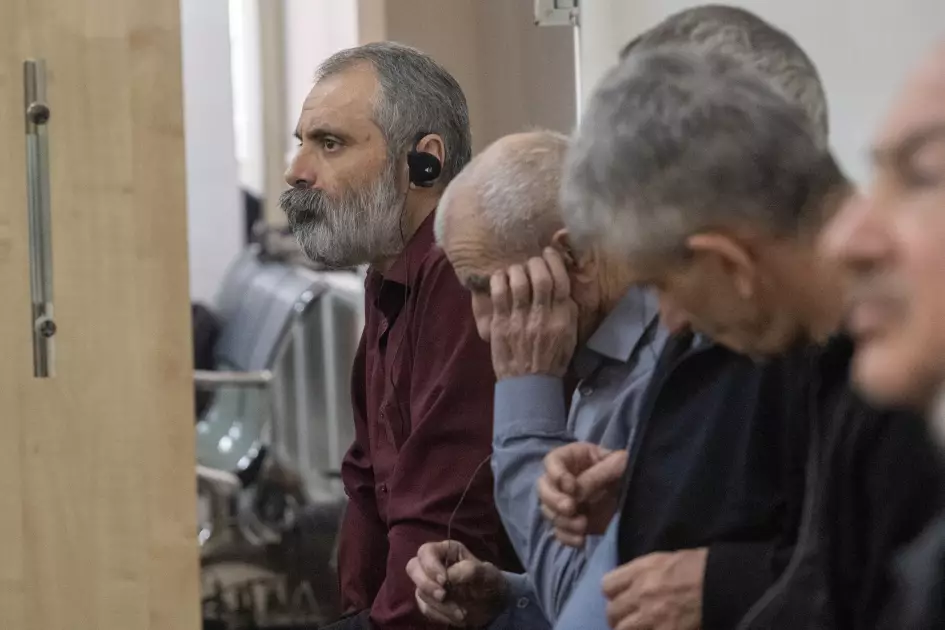 Zərərçəkmiş şəxs: Ermənistan ordusu kəndlərə hücum edir, insanları öldürür, girov götürür, onlara işgəncə verirdilər - MƏHKƏMƏ - Foto 8