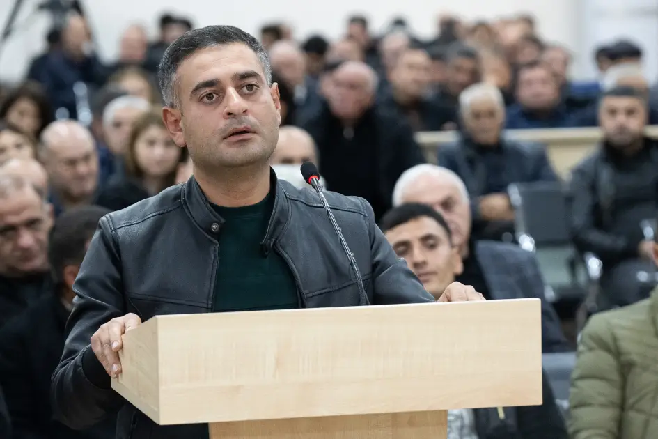 Ruben Vardanyanın məhkəməsində zərərçəkmiş şəxslərin ifadələri dinlənilib - FOTO - Foto 20