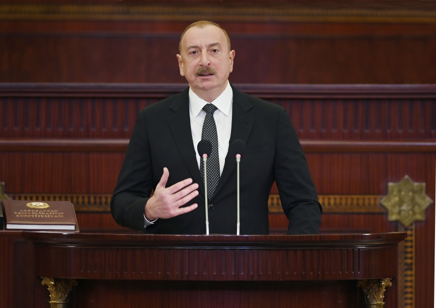 Prezident: "Şəhid ailələrinin və müharibə əlillərinin evlərlə 100 faiz təmin edilməsi prosesi sürətlə gedir"