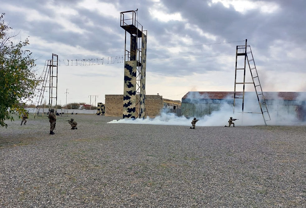 Tacikistanın müdafiə naziri "N" hərbi hissəsini ziyarət edib