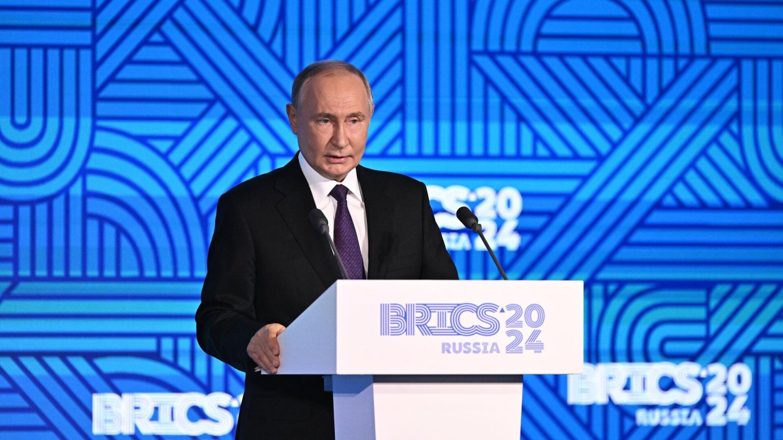 Putin: Fələstinlilər heç vaxt öz torpaqlarını tərk etməyəcəklər