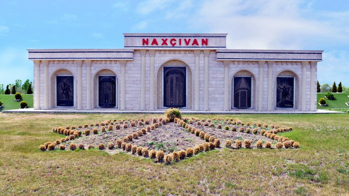 Naxçıvan Nazirlər Kabineti yeni xidməti avtomobillər alır