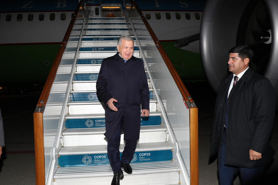 Özbəkistan Prezidenti iqlim sammitində iştirak etmək üçün Azərbaycana gəlib - FOTO