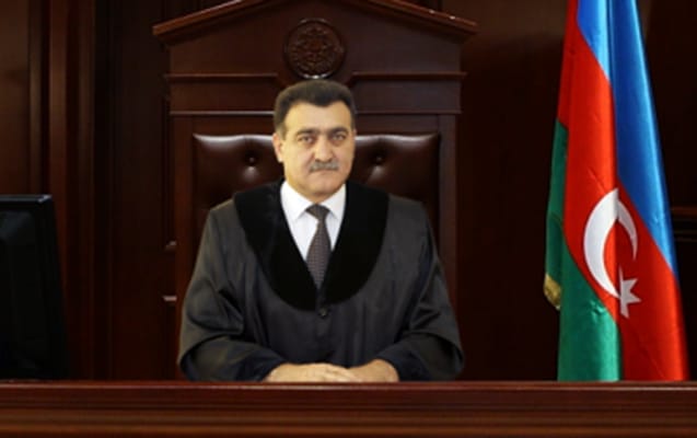 Azərbaycanda tanınmış hakim futbol oynayarkən vəfat etdi