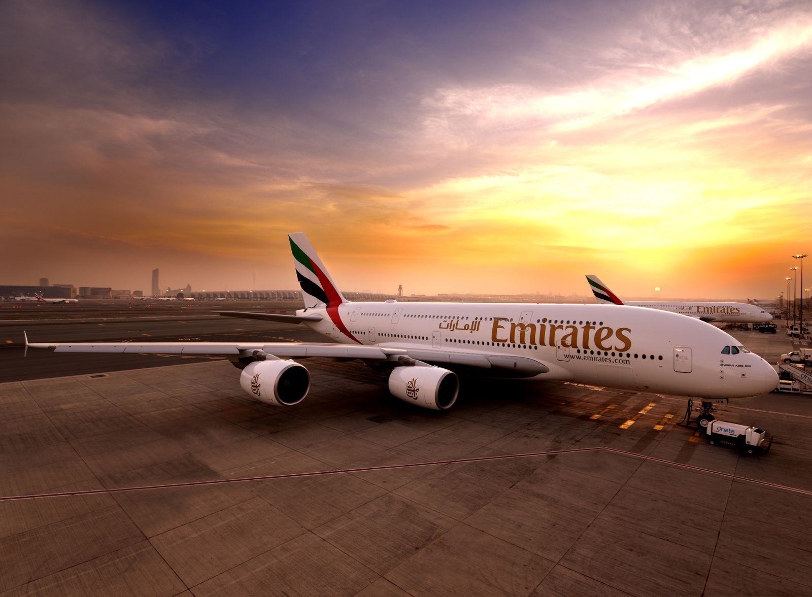 İranın İsrailə raket hücumundan sonra "Emirates" bəzi uçuşları ləğv edib