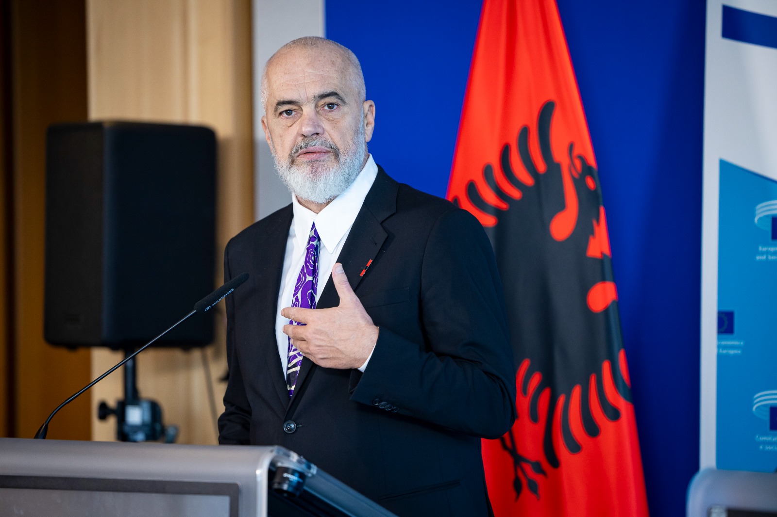 Albaniyanın Baş naziri iqlim sammitində iştirak məqsədilə Azərbaycana gəlib