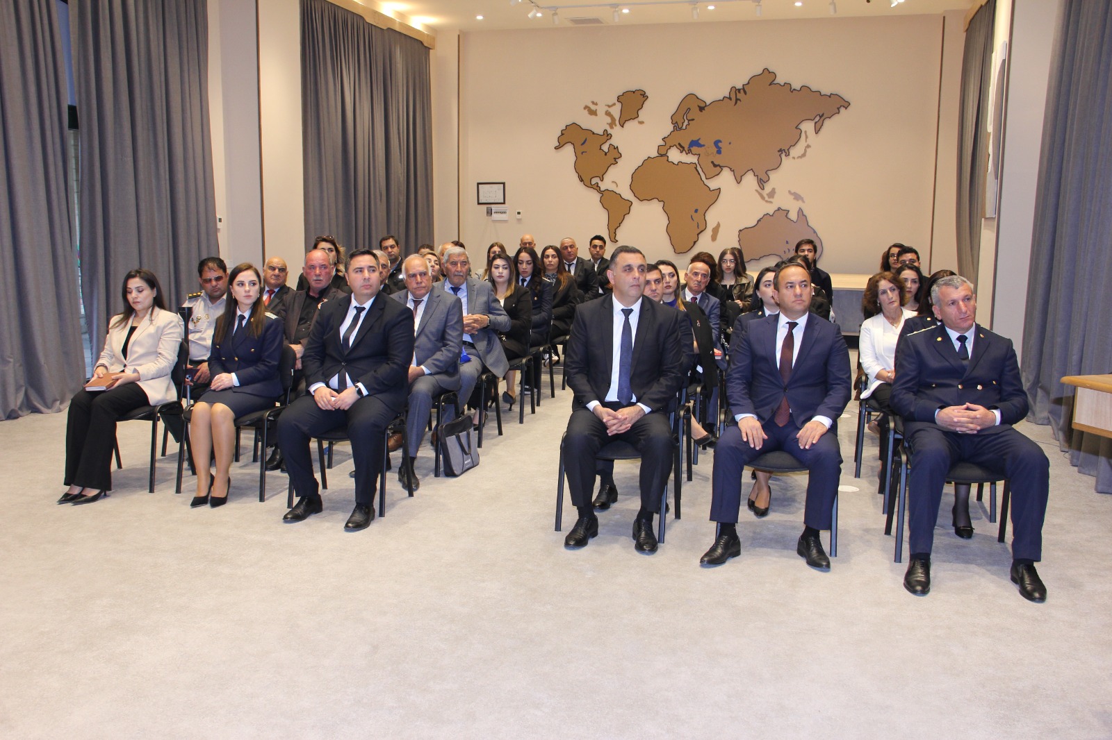 “Muxtariyyət tarixində vətəndaş cəmiyyəti və hüquqi dövlət quruculuğu” mövzusunda tədbir keçirilib - FOTO