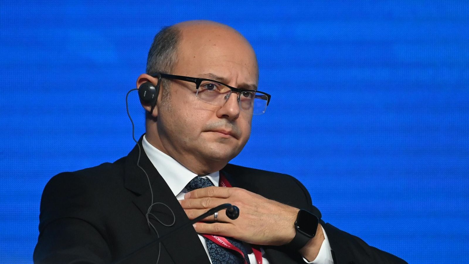 Pərviz Şahbazov: "Sabah Çin şirkətləri ilə bərpa olunan enerji sahəsində 3 müqavilə imzalanacaq"