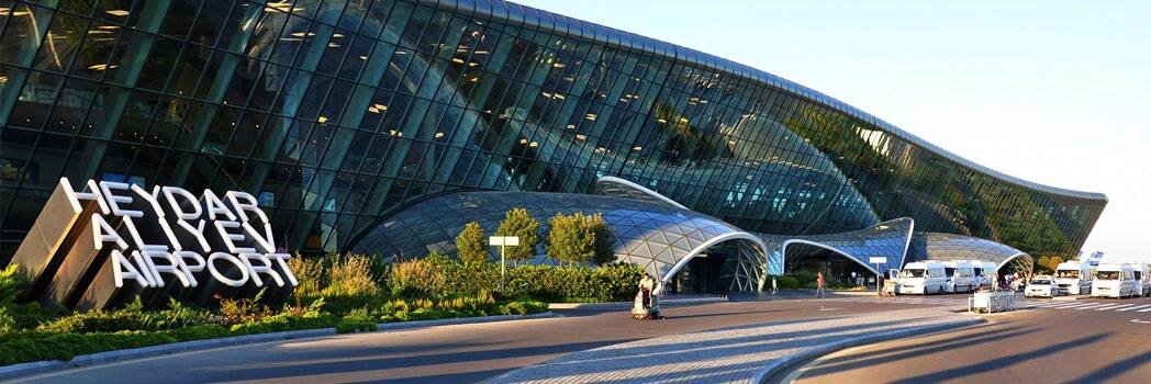 Bakı aeroportunda sərnişin axını 33 % artıb