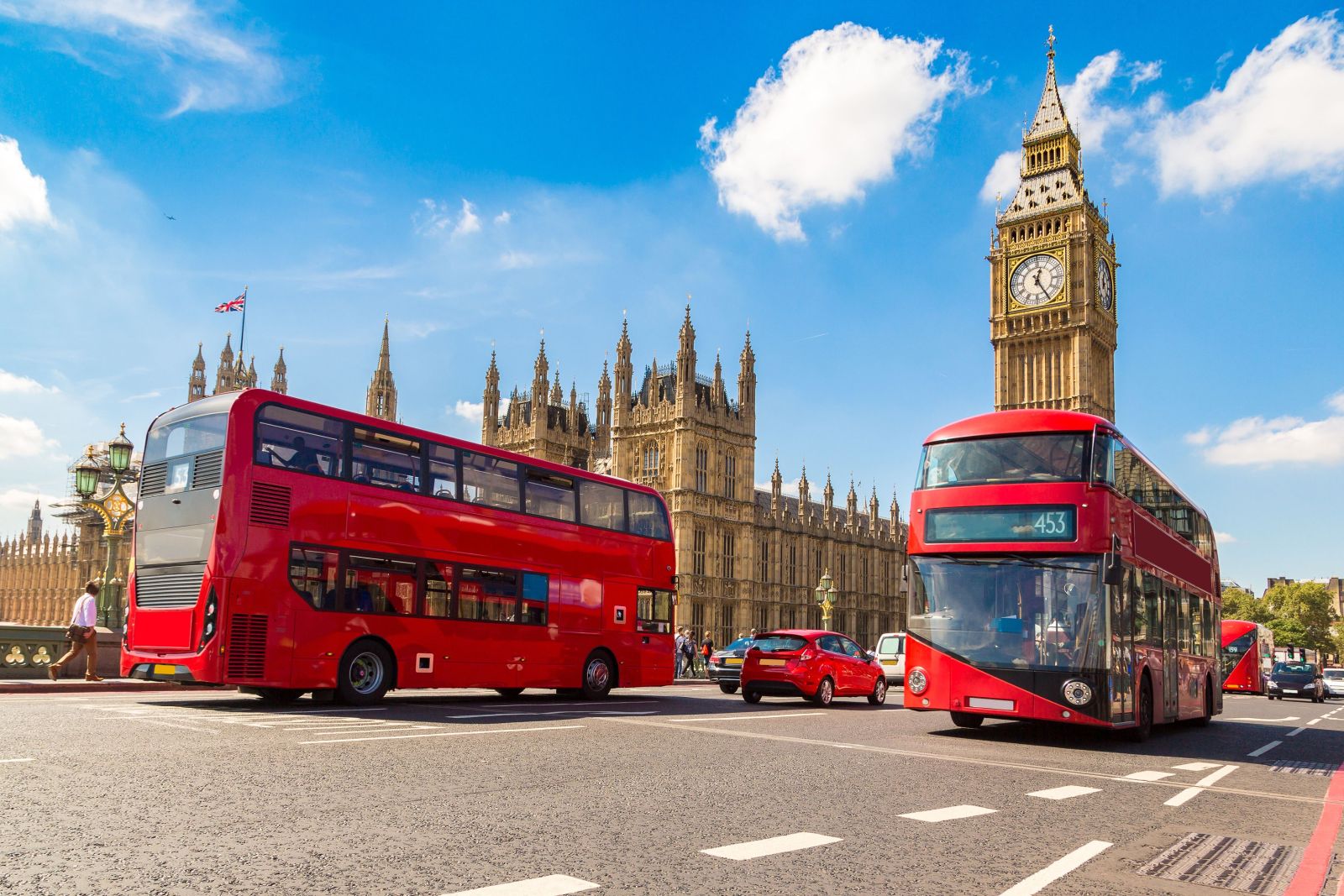 Böyük Britaniya iqtisadiyyatı böyüdü