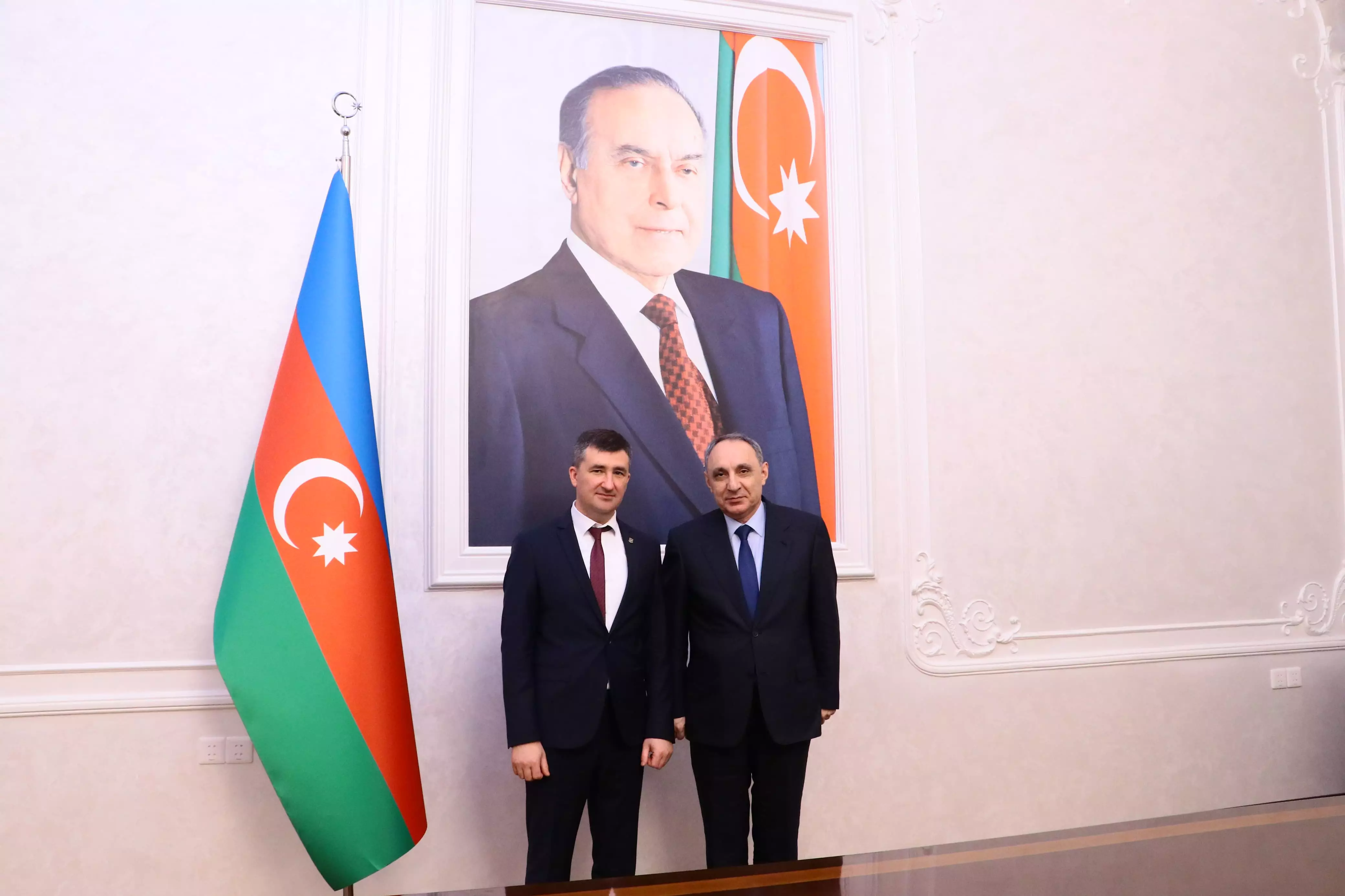Kamran Əliyev Moldovanın Baş prokuroru ilə görüşüb