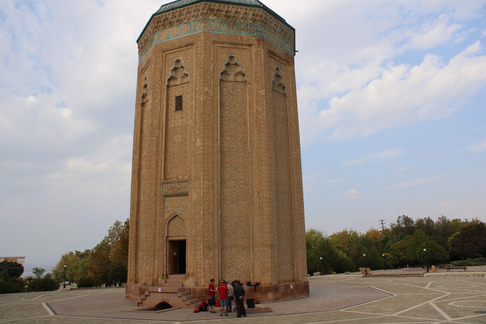 Möminə Xatın türbəsi bərpa olunur - FOTO