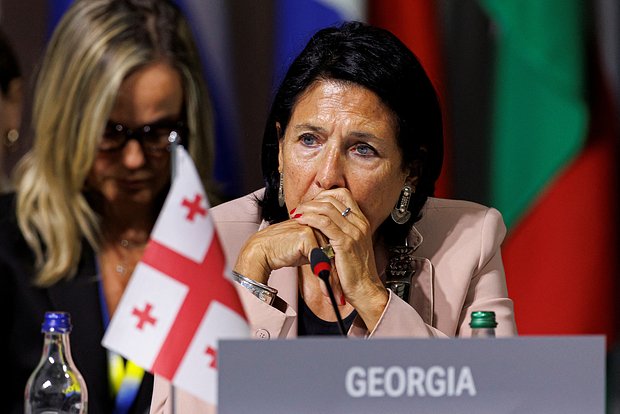 Gürcüstan prezidenti çevriliş planları ilə bağlı xəbərlərə münasibət bildirib