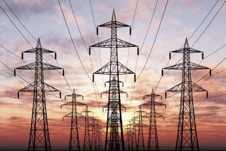 Azərbaycanın ümumi elektrik enerjisi istehsalı gücü nə qədərdir?