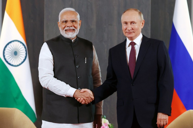 Modi: Hindistan və Rusiya arasında dostluq möhkəmlənəcək
