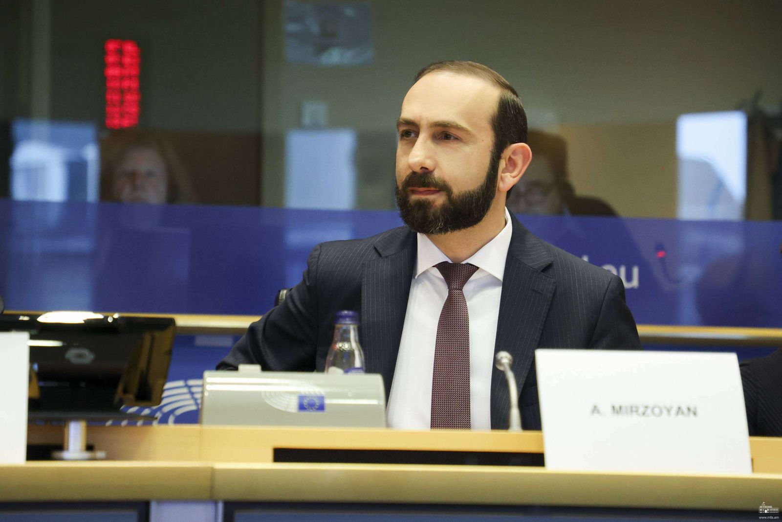 Mirzoyan: "Ermənistan tezliklə sülh müqaviləsi imzalamağa hazırdır"