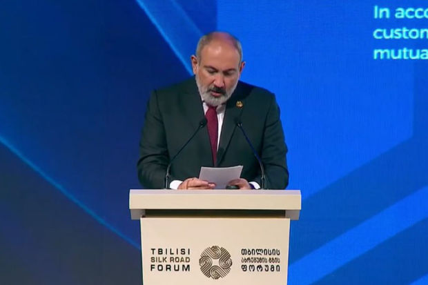 Paşinyan: “Bir neçə aya İrəvanla Bakı arasında sülh sazişi imzalana bilər”