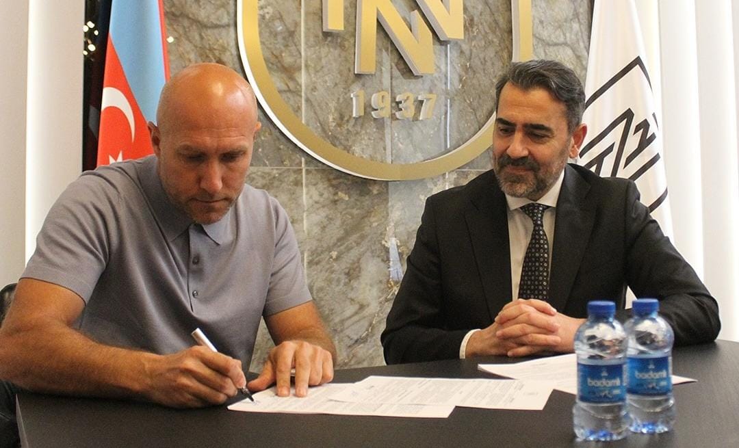 "Neftçi" Samir Abasovla müqavilənin detallarını açıqladı