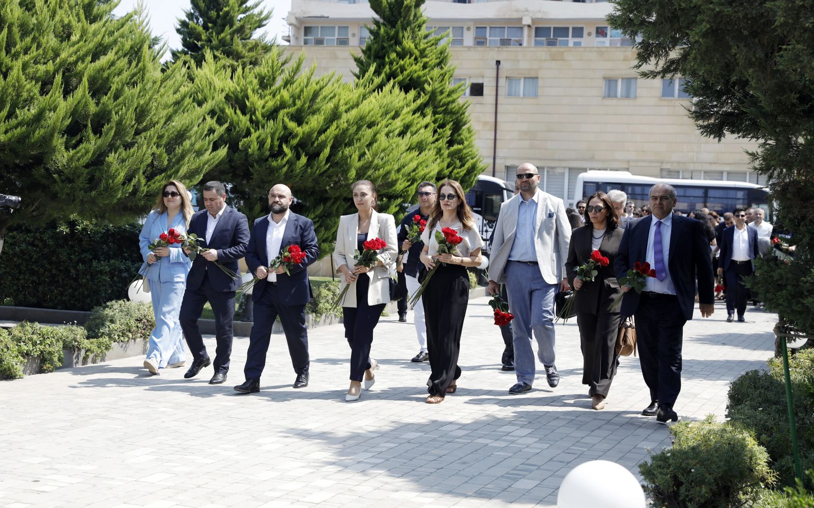 Bir sıra dövlət qurumlarının və şirkətlərin mətbuat katiblərinin “Neft Daşları”na səfəri təşkil olunub