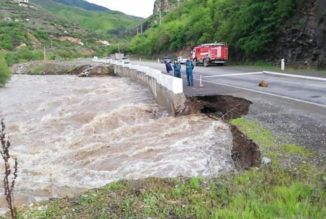 Ermənistanda daşqınlar nəticəsində bir nəfər ölüb