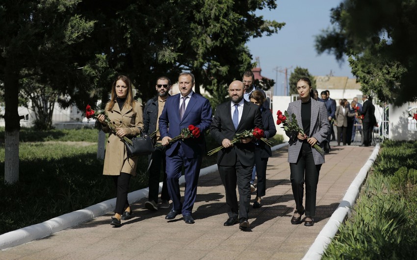 SOCAR-ın vitse-prezidentləri Çilov adasına səfər edib - FOTO