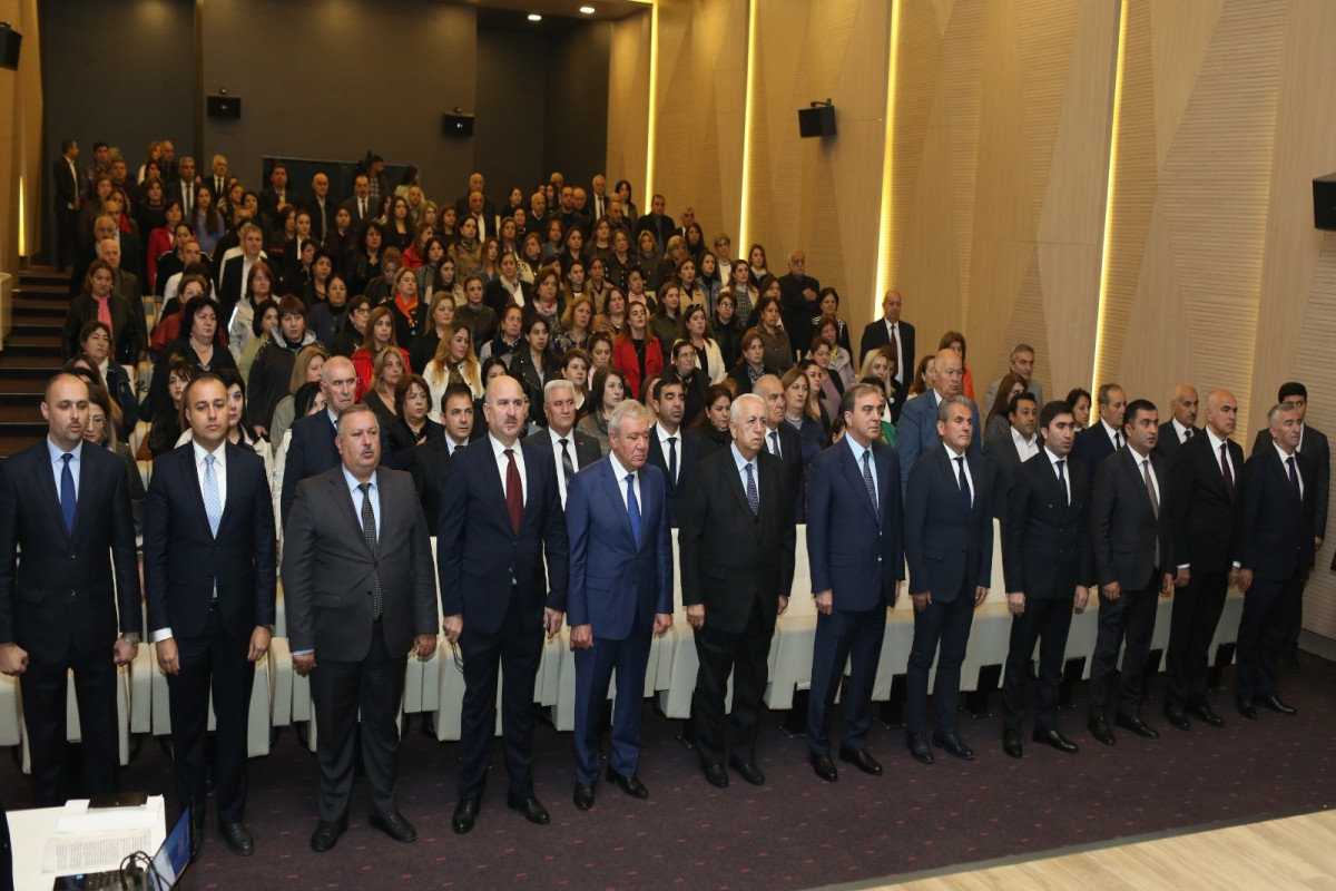 “İlham Əliyevin Gəncə şəhərinə səfərləri” kitabının təqdimatı keçirilib