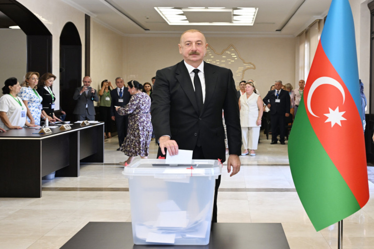 Prezident İlham Əliyev, birinci xanım Mehriban Əliyeva və qızları Leyla Əliyeva səs veriblər - YENİLƏNİB