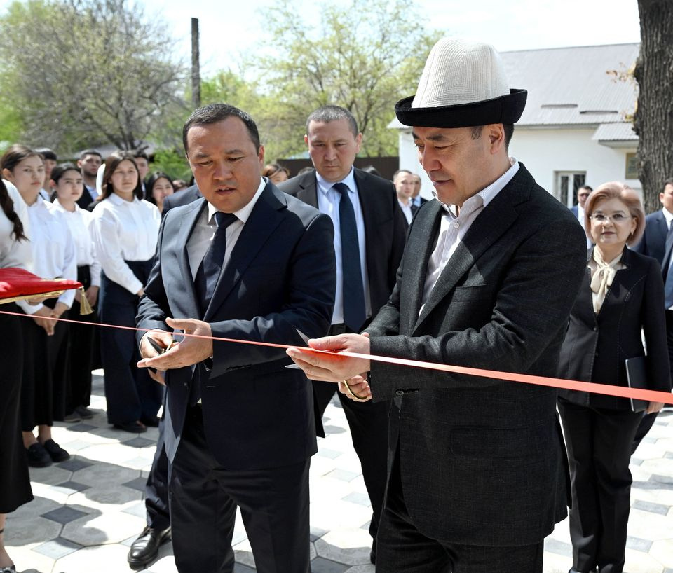 Qırğızıstan prezidenti ölkənin ilk İT mərkəzini açıb