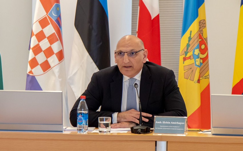 Elçin Əmirbəyov diplomatiya akademiyaları üçün seminarda sülh prosesindən danışıb