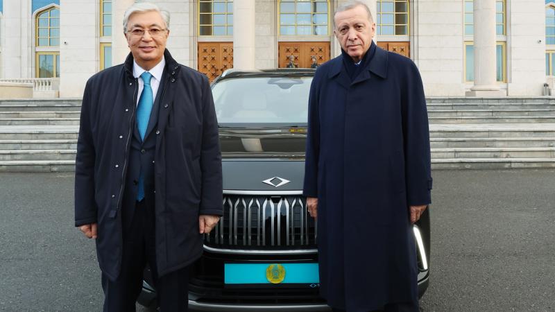 Ərdoğan Tokayevə TOGG hədiyyə edib