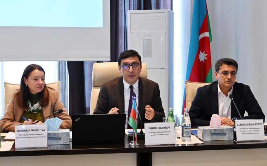 Gənclər və idman naziri federasiya nümayəndələri ilə görüşüb